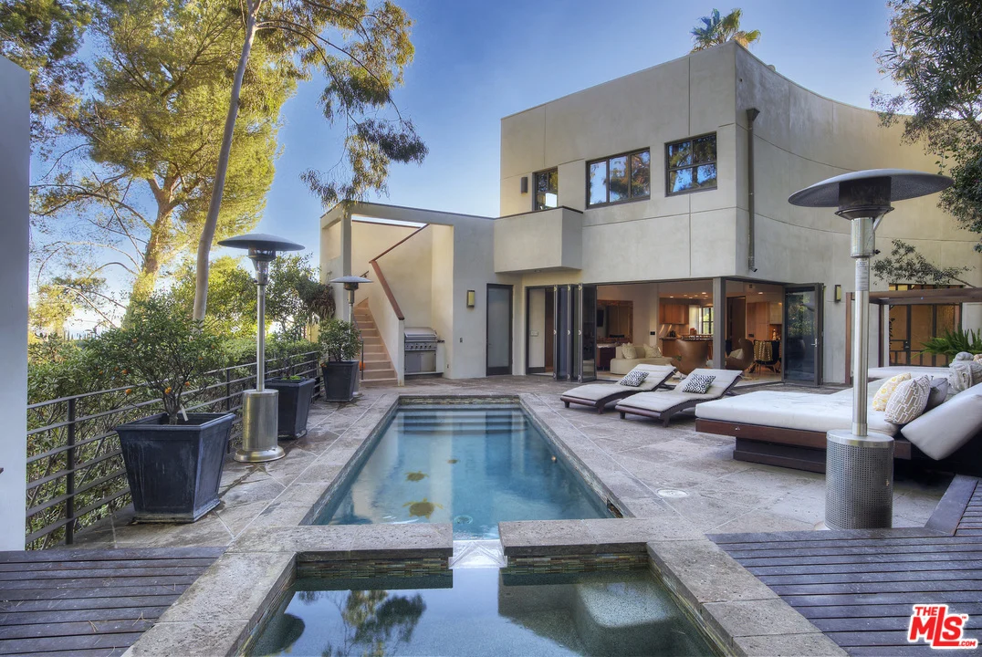 9267 Thrush Way, Los Angeles, CA 90069