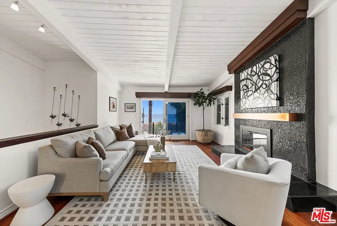21439 Pacific Coast Highway, Malibu, CA 90265