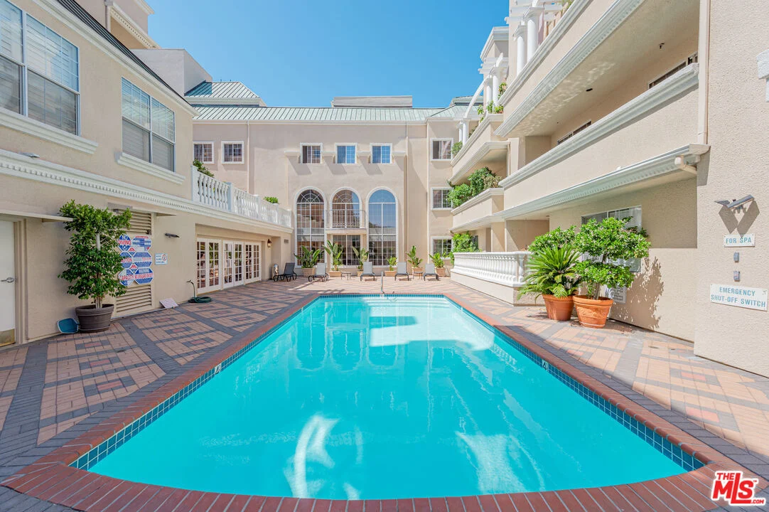 930 North Doheny Drive, Unit 416, West Hollywood, CA 90069