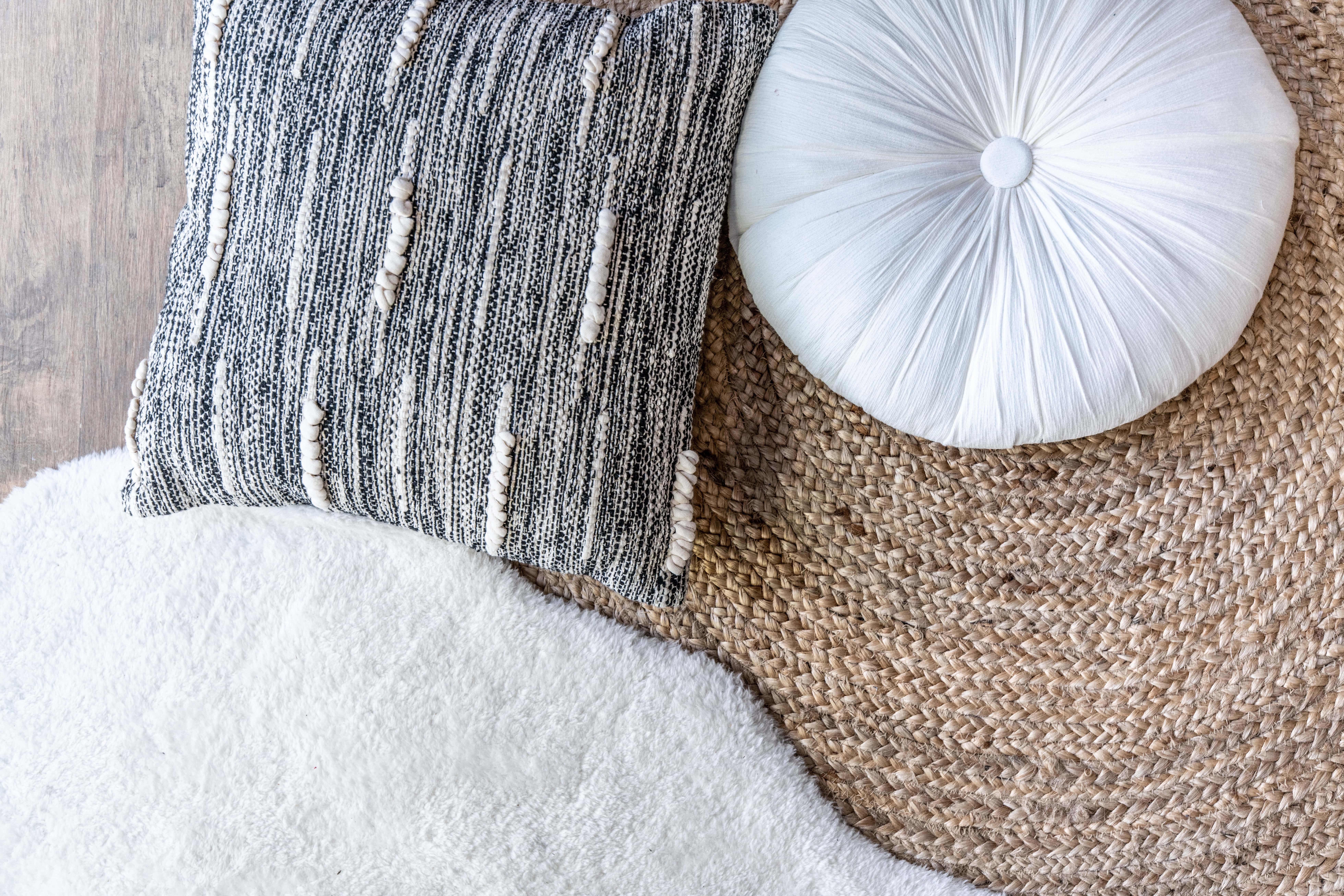 10 Ways to Make Your Fall Open House Extra-Cozy